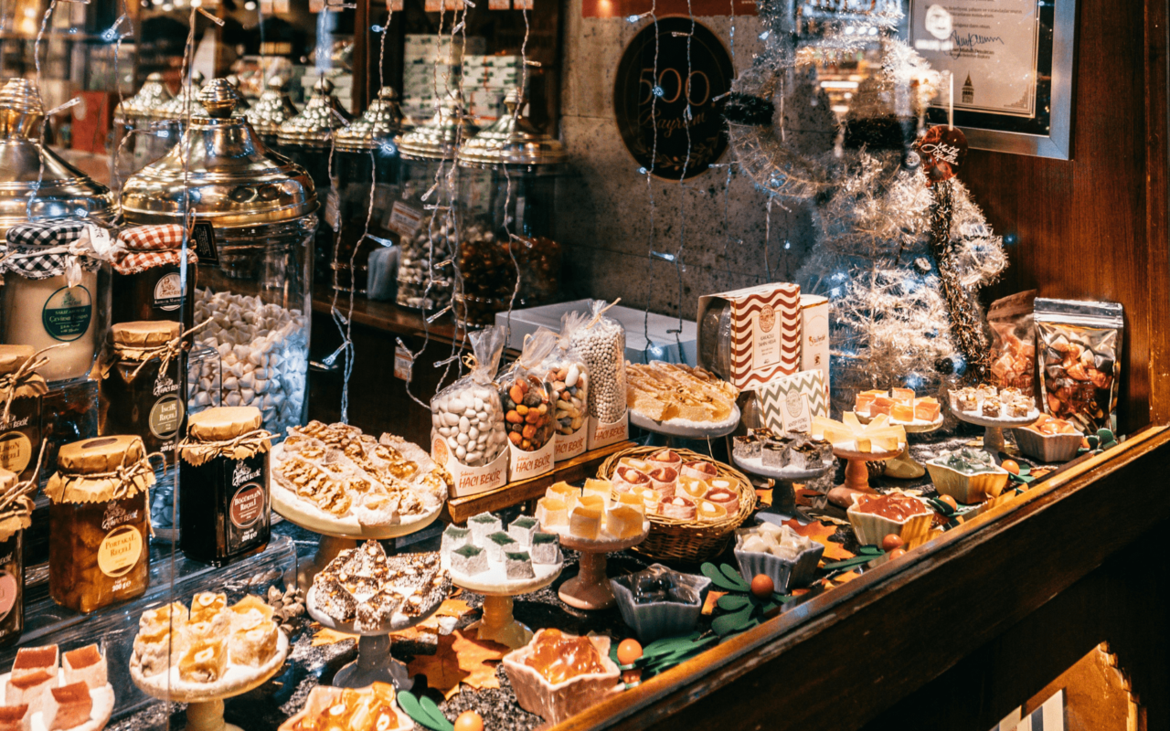 Dolci natalizi dal mondo: un viaggio goloso tra tradizioni e sapori delle feste 